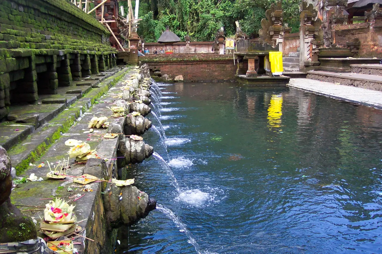 Holy water spring at Pura Tirta Empul